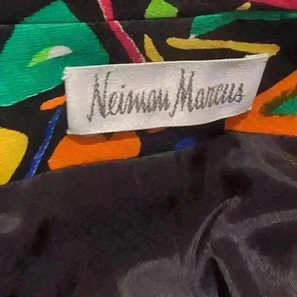 David Hayes for Neiman Marcus suit - Picture 12 of 13